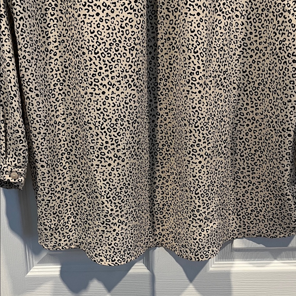 Chelsea & Theodore Black and Cream Speckled Blouse lagenlook, work or office. - Picture 9 of 13